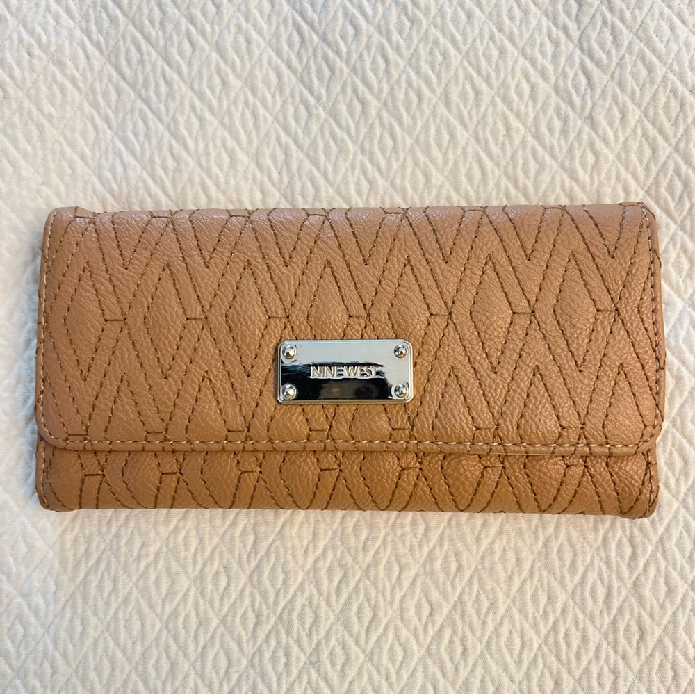 NINE WEST Long Diamond Quilted Wallet